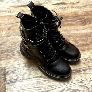 Combat fashion boot